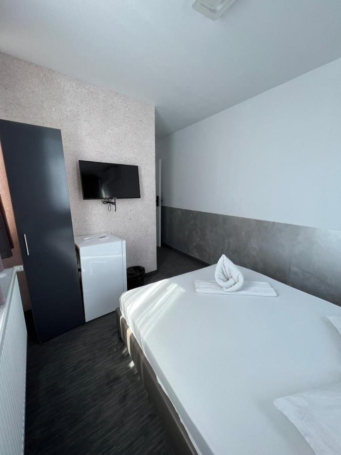 Hotel Miniom คอนสตันซา ภายนอก รูปภาพ